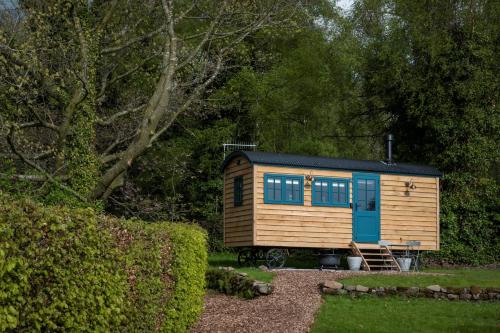 Stag Shepherds Hut Chatsworth Estate