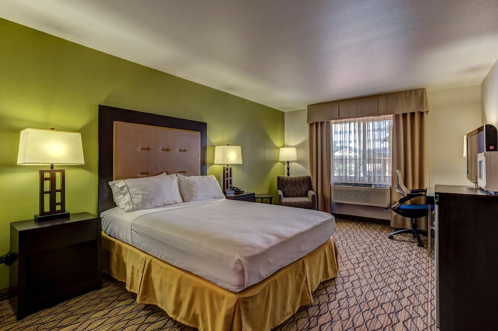 Holiday Inn Express & Suites Montrose Black Canyon Area by IHG - photo 17