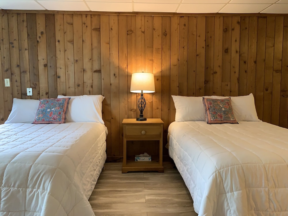 Vineyard Harbor Motel Private Beach - photo 70