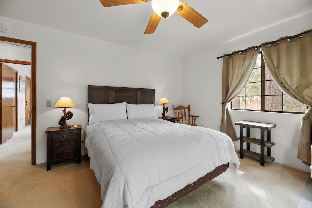 Knights Haven - last minute hotel in Big Bear Lake