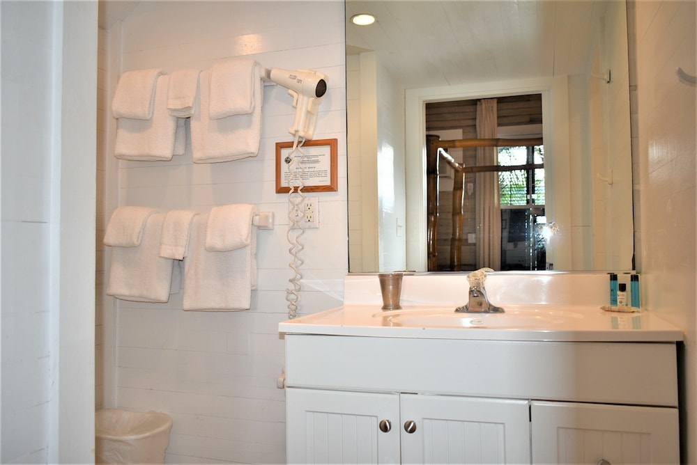 Simonton Court Historic Inn & Cottages - photo 221