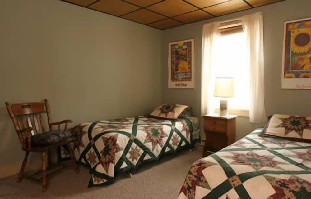 Crestmont Inn - photo 26
