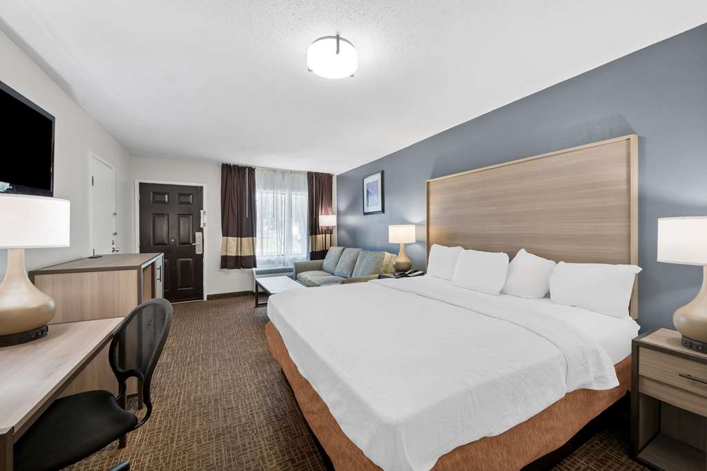 Quality Inn & Suites Fayetteville I 95 - photo 20