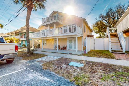 Flamingo House — 4-Star Luxury Hotel in Myrtle Beach, United States
