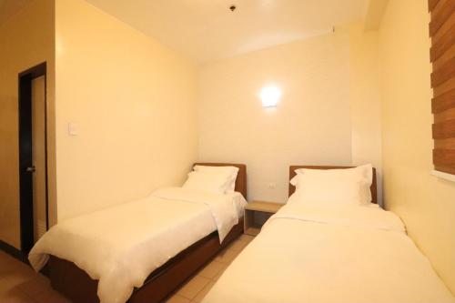 Leo Hotel Lifestrong Property Inc — Baguio — photo 3