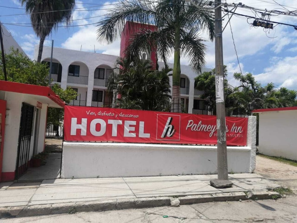 Hotel Palmeyras Inn in Tuxtla, Mexico