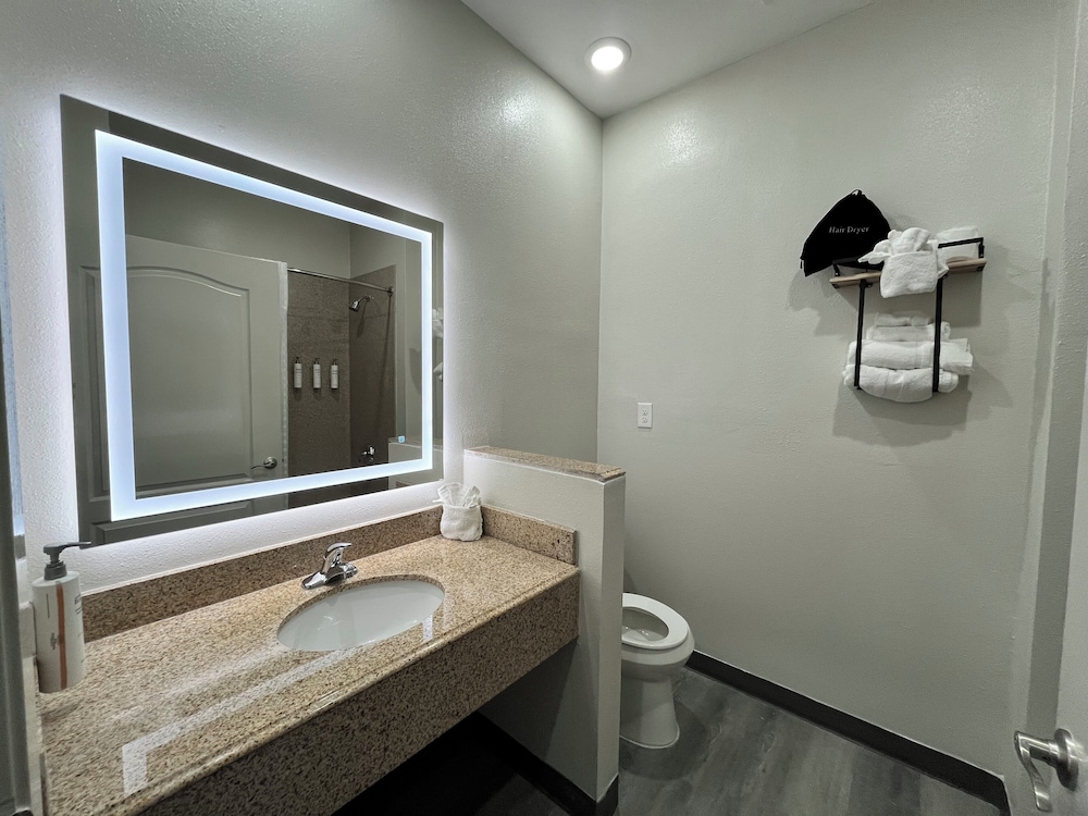 Sonesta Essential North Houston - photo 28