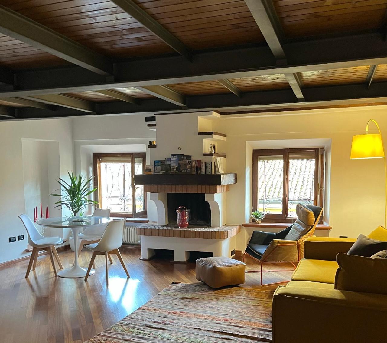 Loft Albinelli Wi Fi E Parcheggio Gratis in Centro — 4-Star Luxury Hotel in Modena, Italy