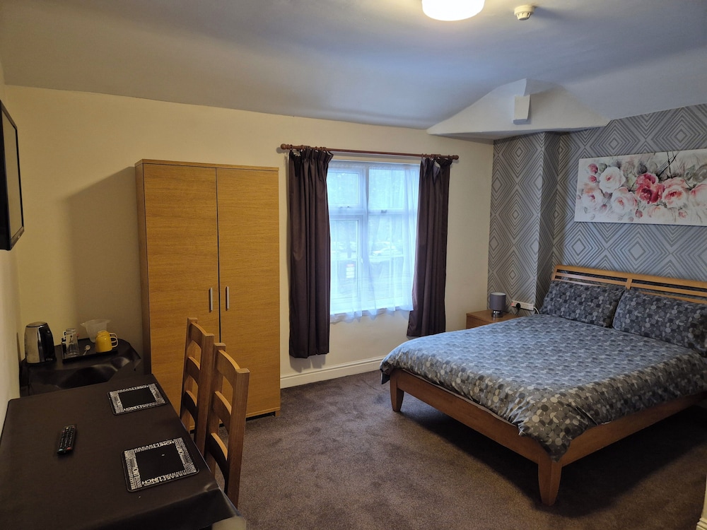 Brookfield Hotel — Leeds — photo 2
