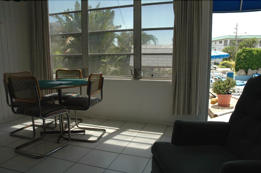 Dolphin Inn Resort - photo 27