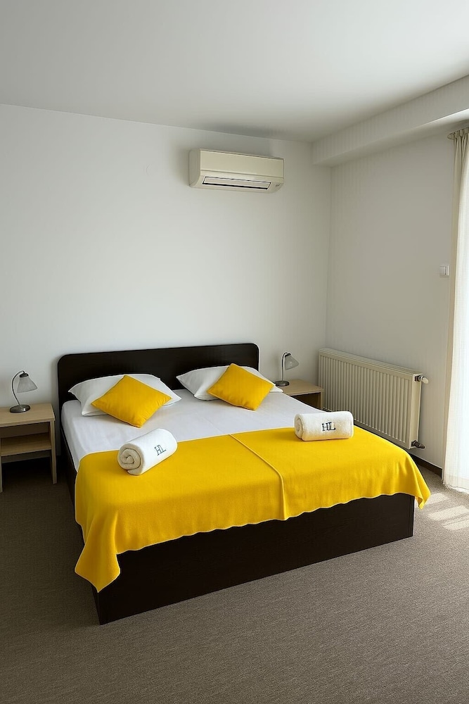London Rooms Zagreb Airport in Velika Gorica, Croatia