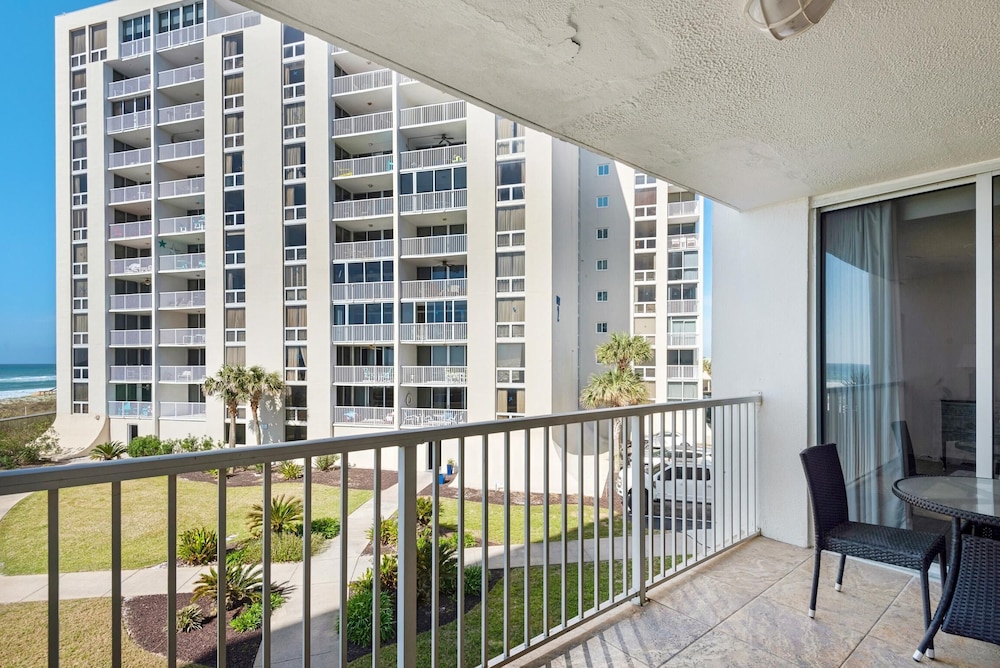 Shoreline Towers 1035 - photo 30