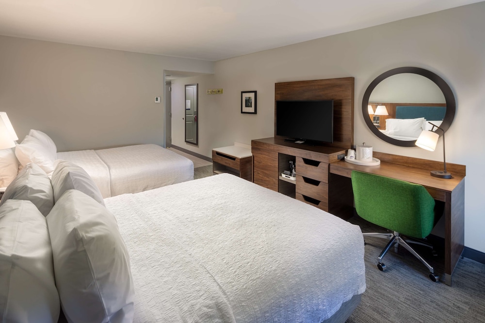 Hampton Inn Asheville Tunnel Rd. - photo 10