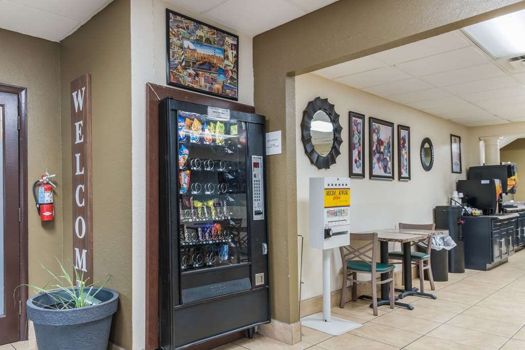 Econo Lodge Salisbury South - photo 11