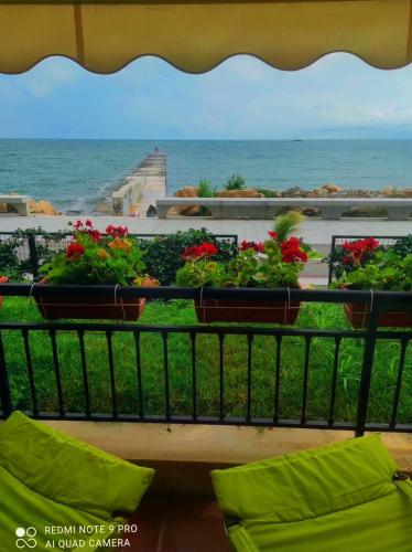 Apartments Poemia sea view Free Parking complex Carpe Diem — 4-Star Luxury Hotel in Balchik, Bulgaria