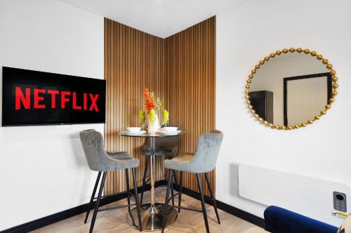 30 percent off Elegant Yorkshire Abode Great Location Sleeps 19 — 4-Star Luxury Hotel in Castleford, United Kingdom