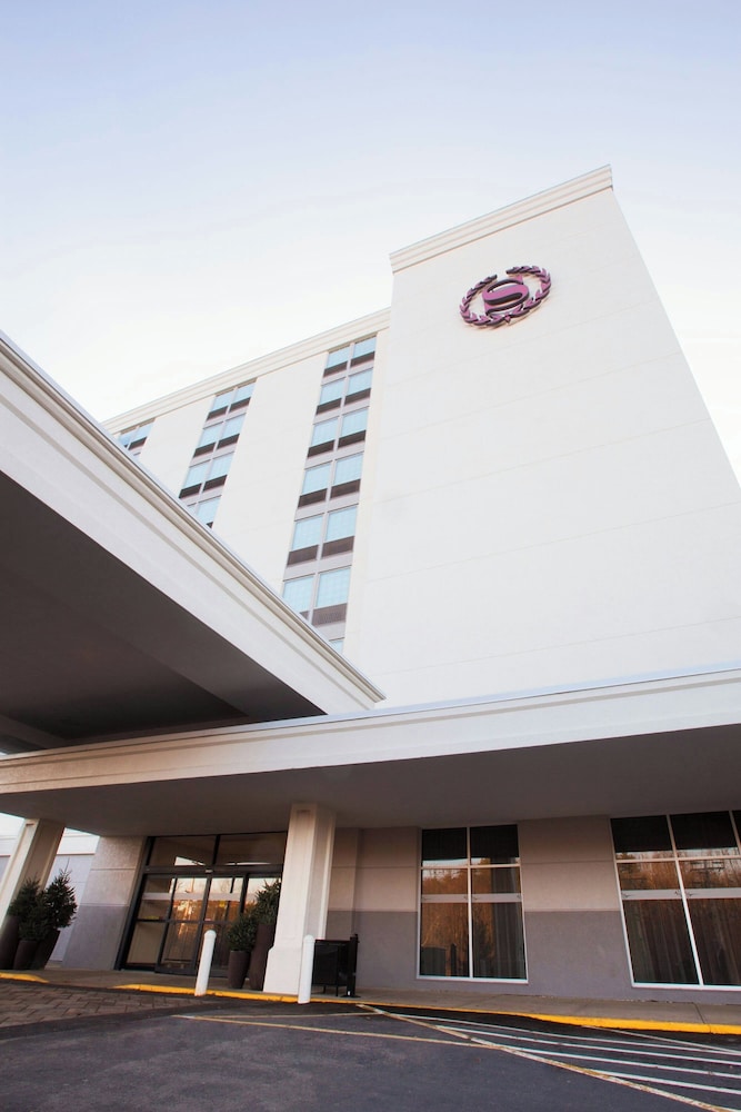 Sheraton Pittsburgh Airport Hotel - photo 38