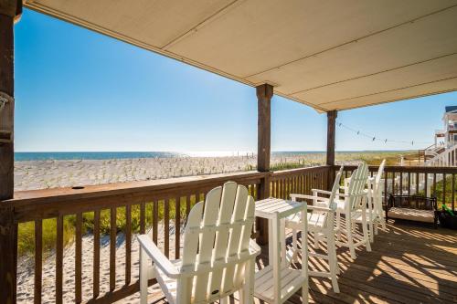 Moon Struck by Oak Island Accommodations - photo 19
