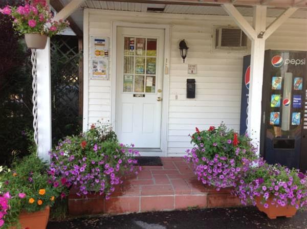 Admiral Motel - photo 12