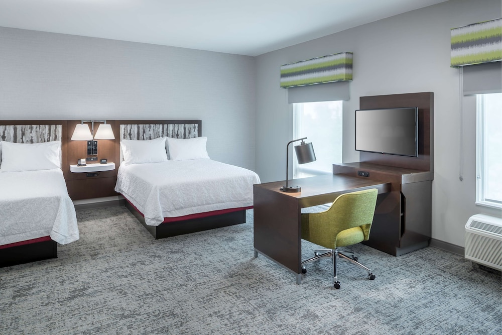 Hampton Inn & Suites Cape Canaveral Cruise Port - photo 17