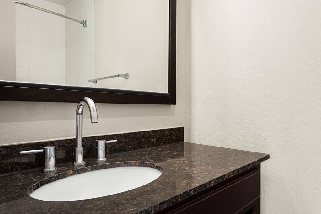 Baymont by Wyndham Monterey Park - photo 18