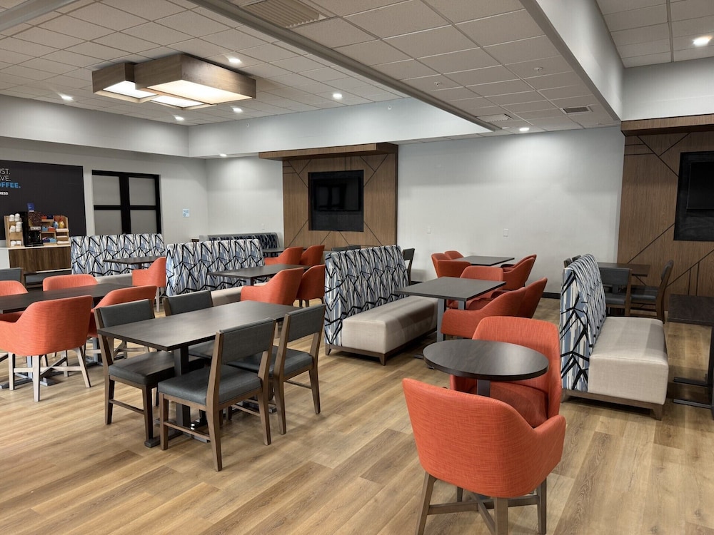 Holiday Inn Express Denver Central North by IHG - photo 44