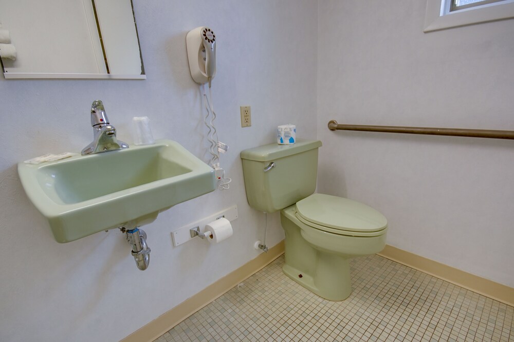 Sahara Motel - photo 22