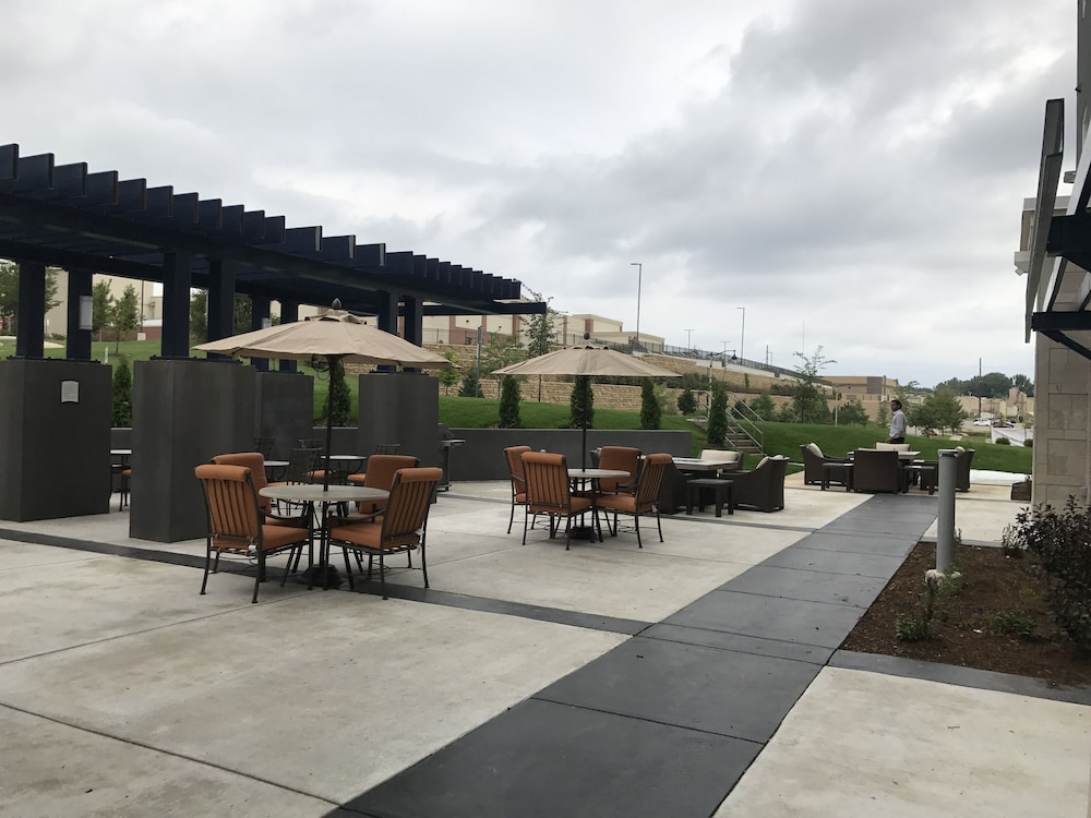 Staybridge Suites Madison Fitchburg - photo 63