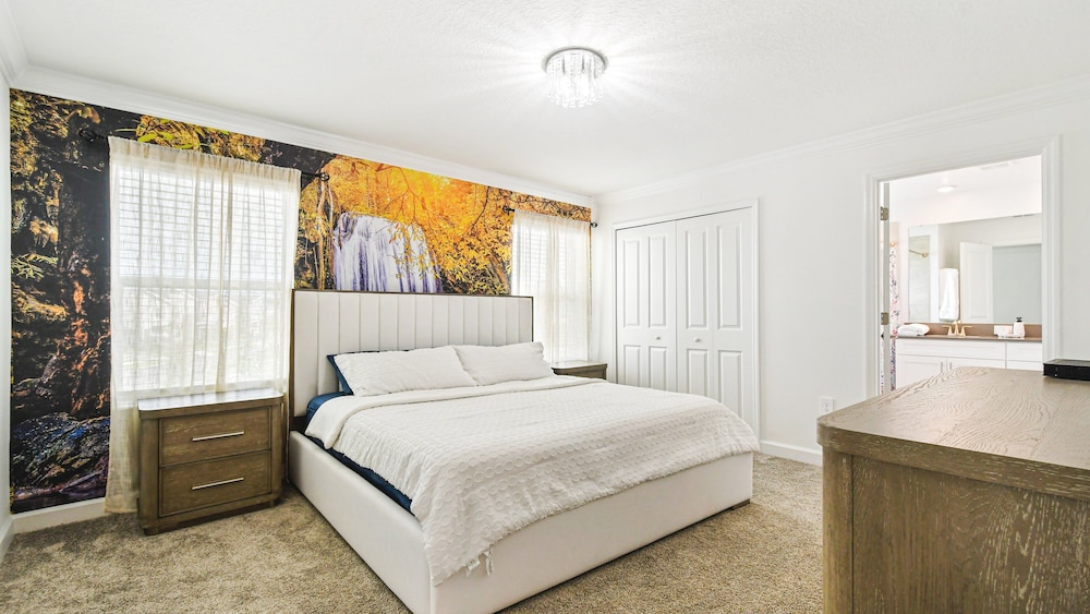 4BR Tropical Storey Lake Townhome Private Pool - photo 5