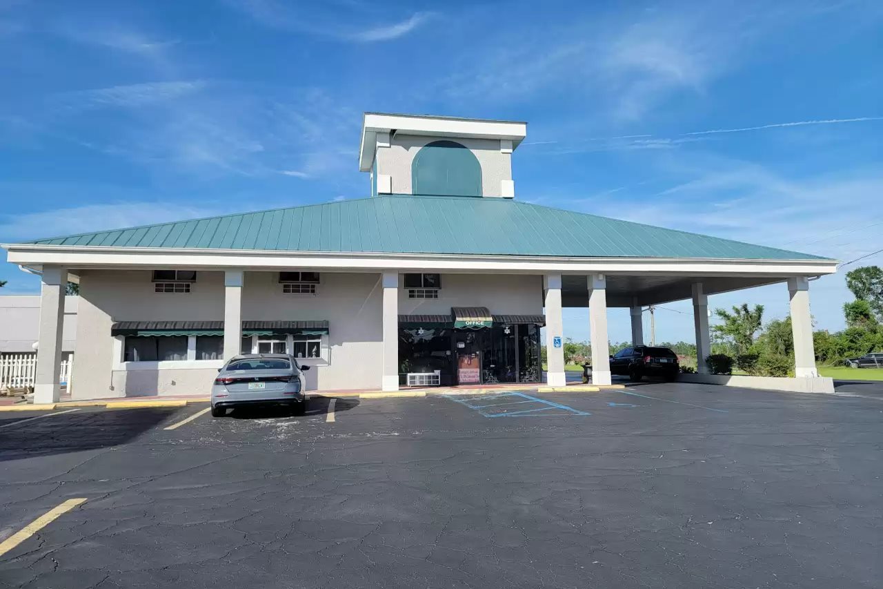 Econo Lodge Perry - carbon neutral hotel in Perry