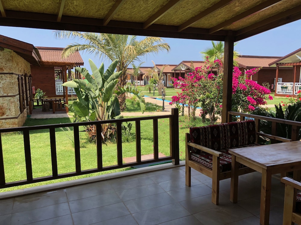 Sedir Park Bungalow Hotel — 4-Star Luxury Hotel in Alanya, Turkey