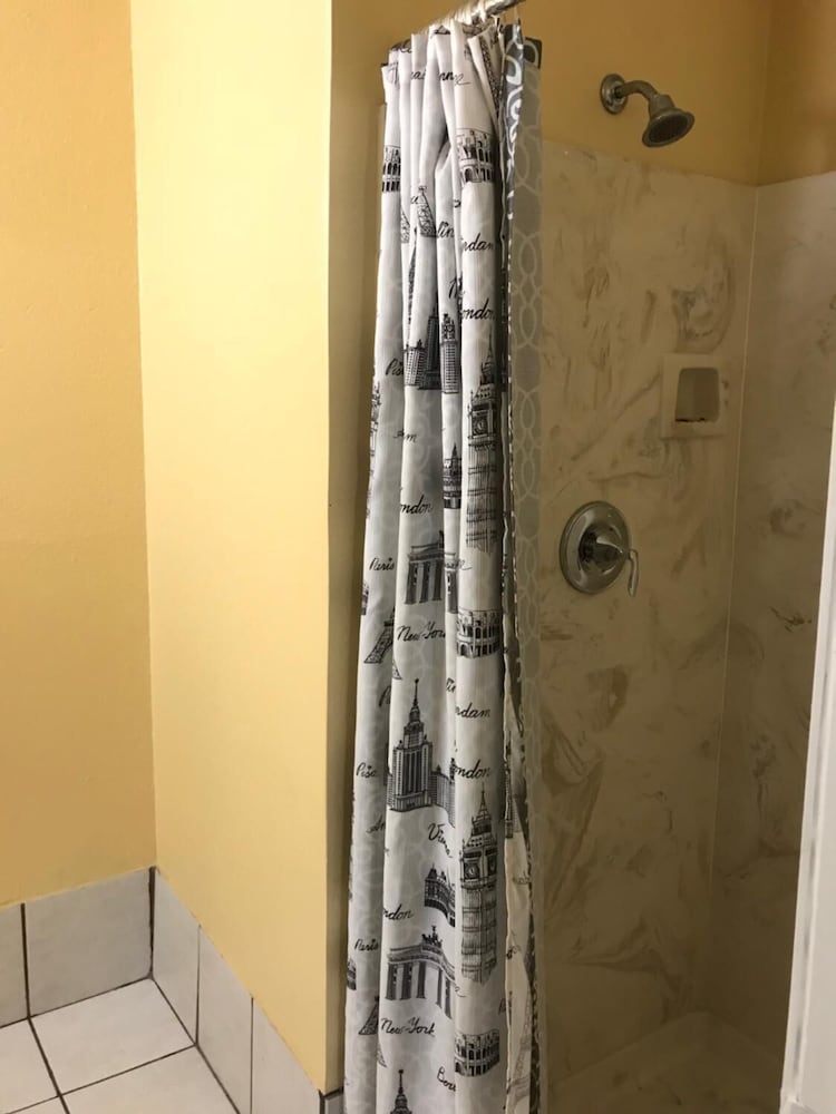 Hacienda Motel - photo 22