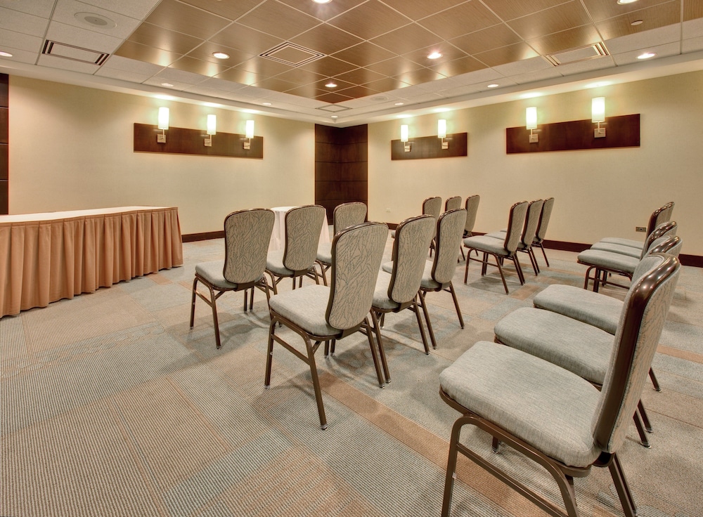 Crowne Plaza Lombard Downers Grove by IHG - photo 69