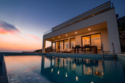Green Hills Villa — 4-Star Luxury Hotel in Bar, Montenegro