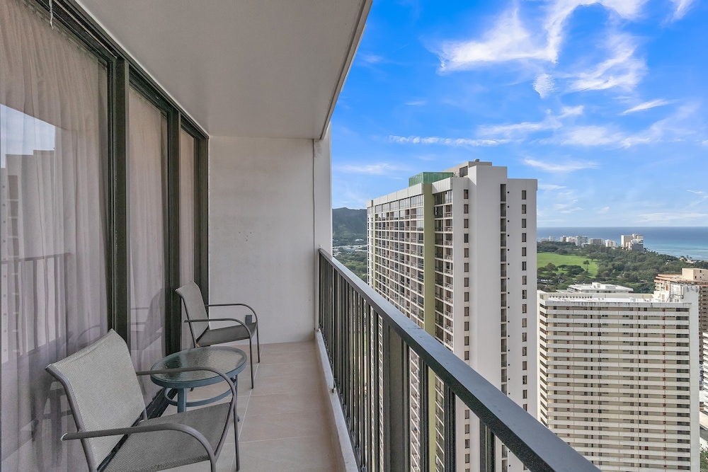 Waikiki Banyan Condo Located One Block From Waikiki Beach by Koko Resort Vacation Rentals - photo 148
