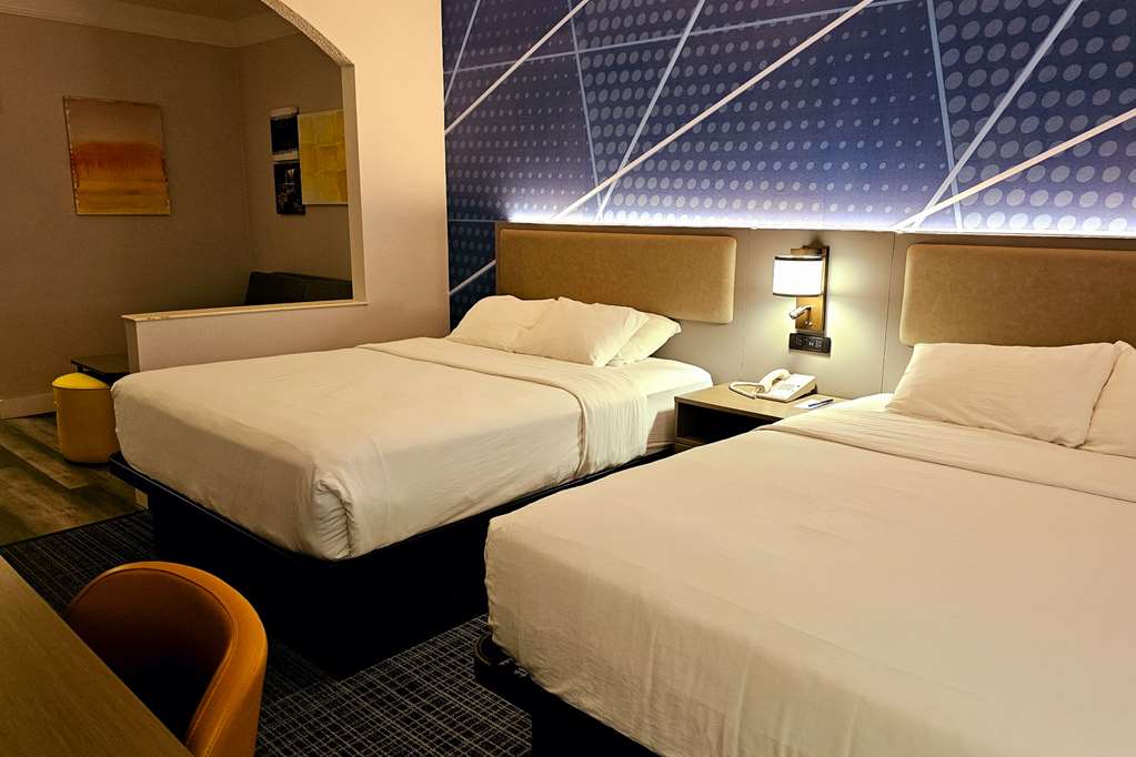 Comfort Suites Clackamas - photo 20