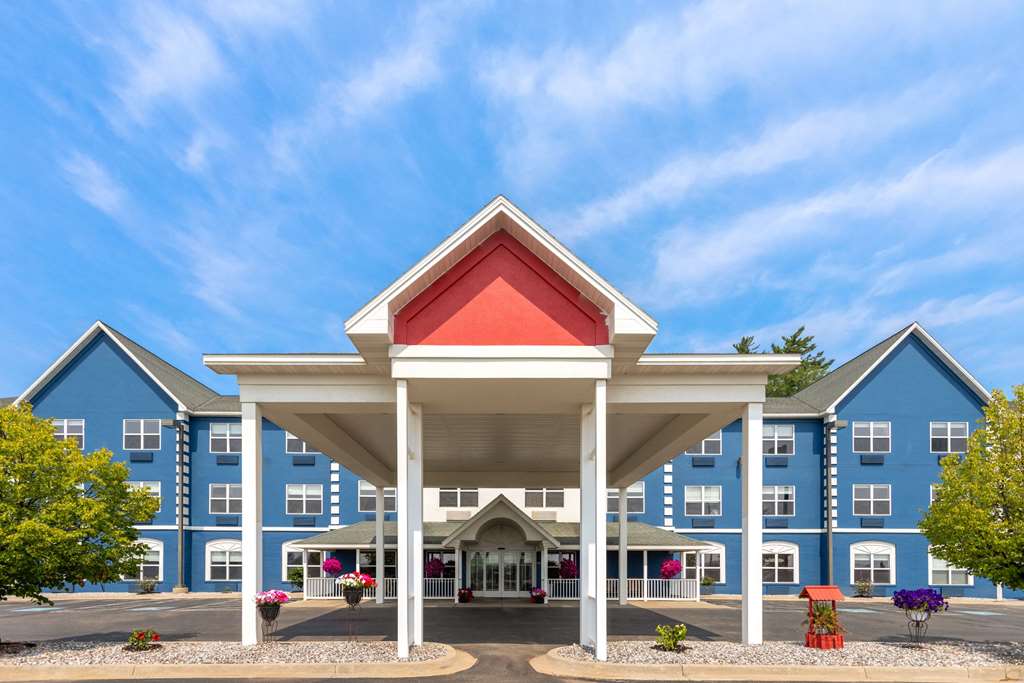 AmericInn by Wyndham Iron Mountain - photo 4