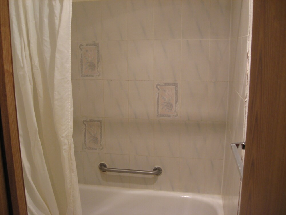 Glacier Gateway Inn Cut Bank - photo 14