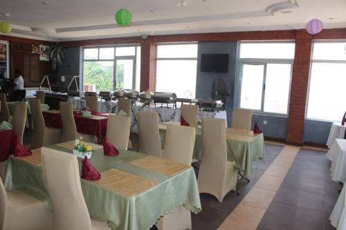 Oguaa Apartments & Lodging