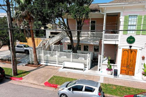 Sugar's Inn Room #1 — 5-Star Luxury Hotel in Galveston, United States