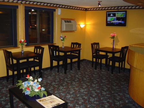 Wakota Inn and Suites - photo 15