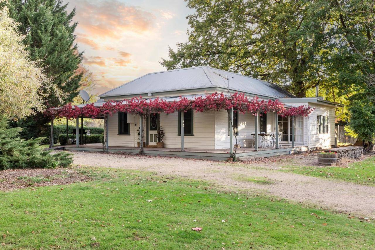 Stirling Homestead Farmstay Cottages Mansfield — Mansfield