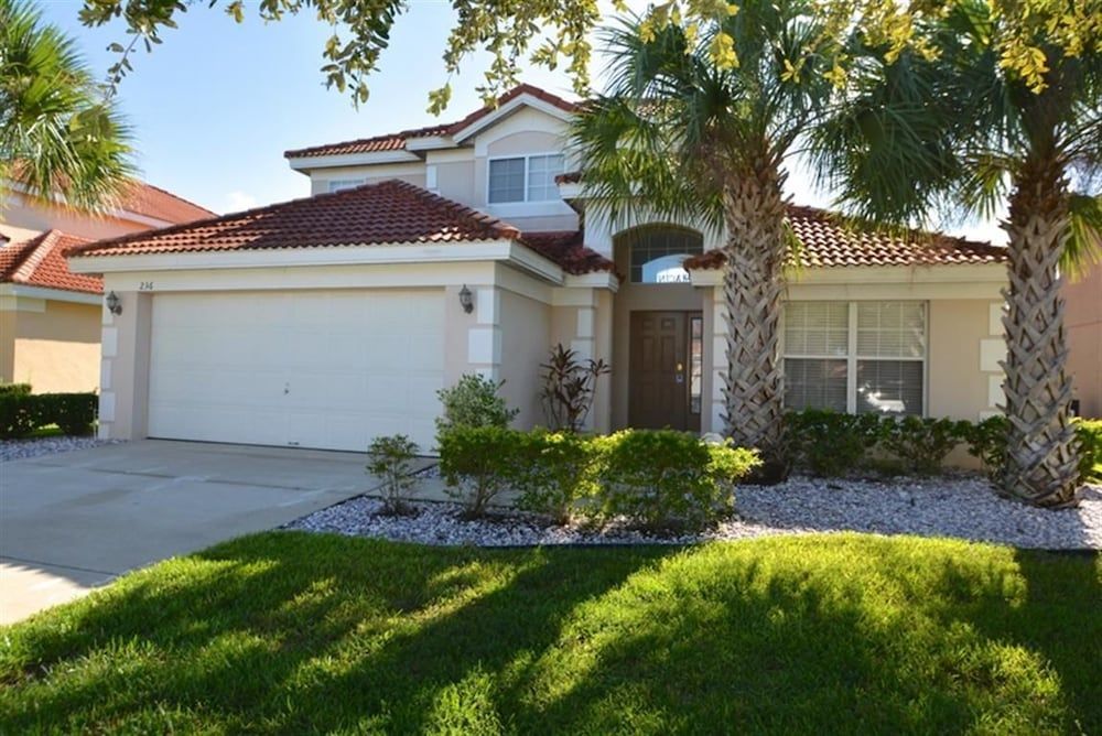 236SA Sunshine Palms Villa 5 Br home by RedAwning — 4-Star Luxury Hotel in Davenport, United States