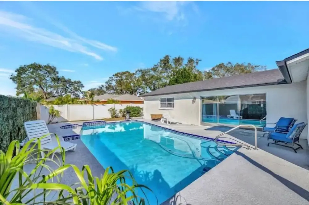 Christal Largo - last minute hotel in Largo