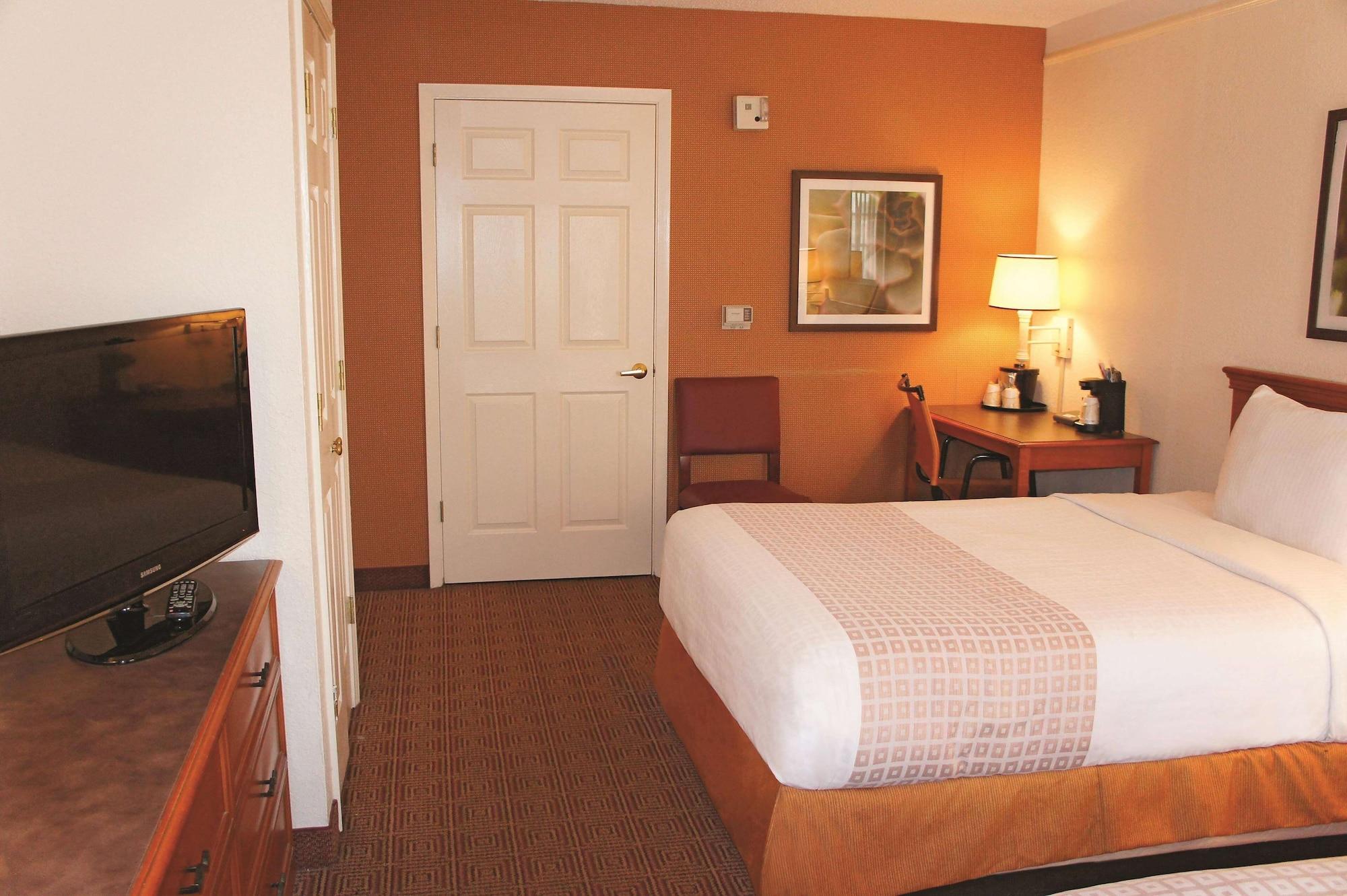 Baymont by Wyndham San Antonio South Park - photo 10
