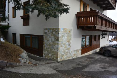 Apartments Antares — 4-Star Luxury Hotel in Corvara In Badia, Italy