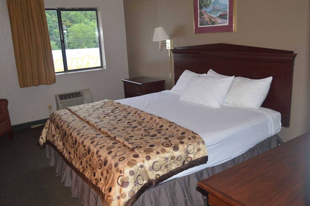 American Elite Inn - photo 16