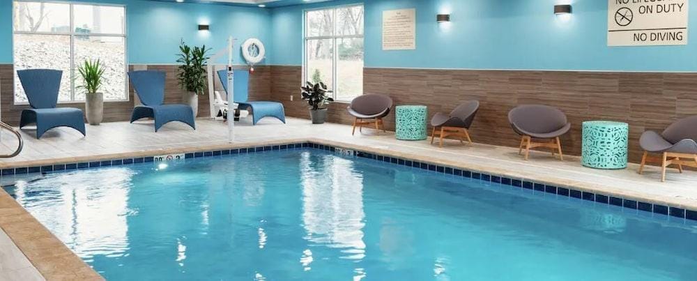 Hampton Inn Tappahannock - photo 2