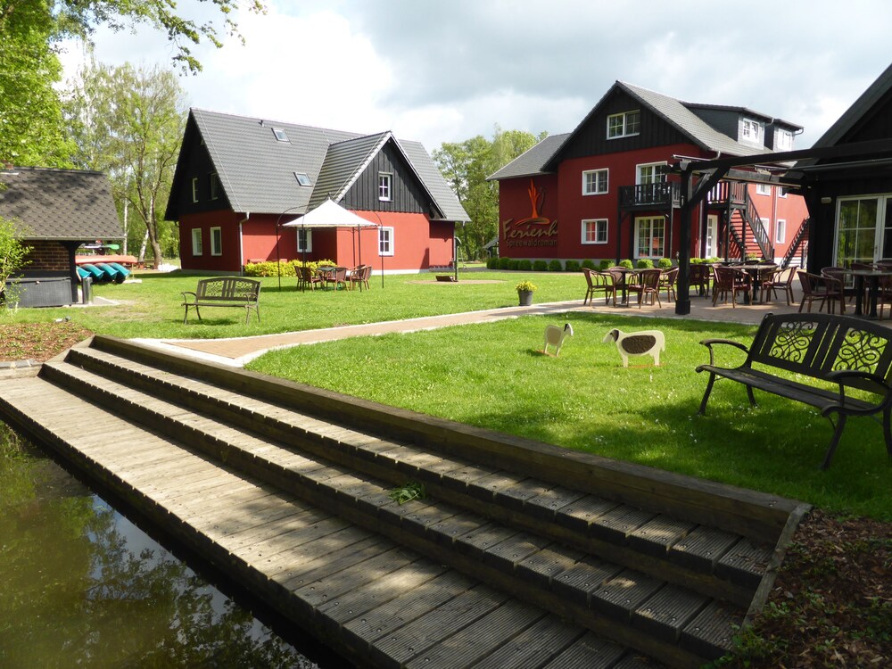 Ferienhof Spreewaldromantik — 4-Star Luxury Hotel in Burg, Germany