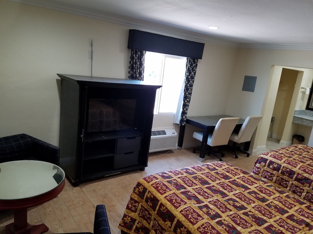 El Rancho Motel Arizona - photo 4